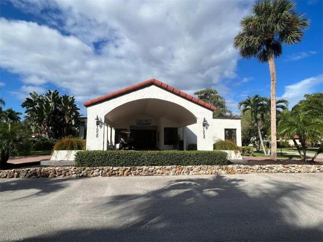 Forest Lakes Clubhouse