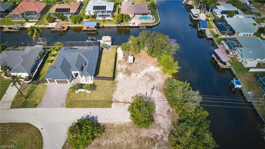 Canal-front property with direct water access