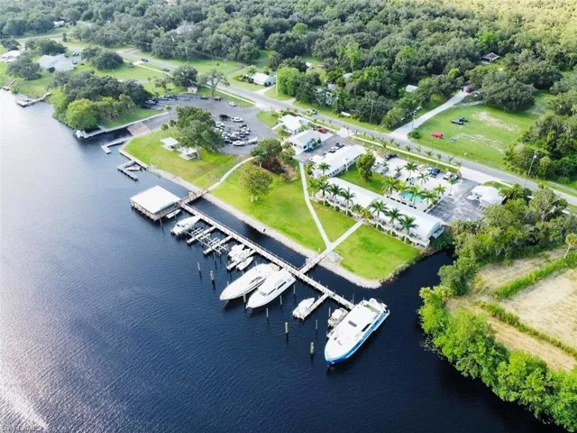 Hendry County Boat Ramp & LaBelle Yacht Club