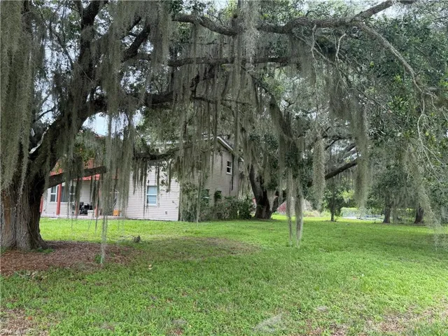 2630 Bee Branch Lakes Dr, Labelle, Florida 33935