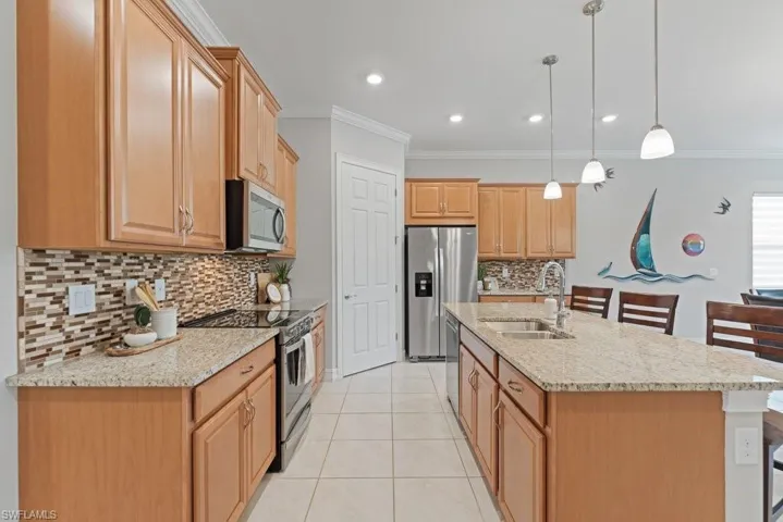 3653 Avenida Del Vera, North Fort Myers, Florida 33917