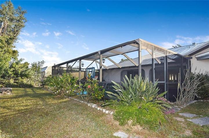 230 Salem AVE NW, PORT CHARLOTTE FL 33952