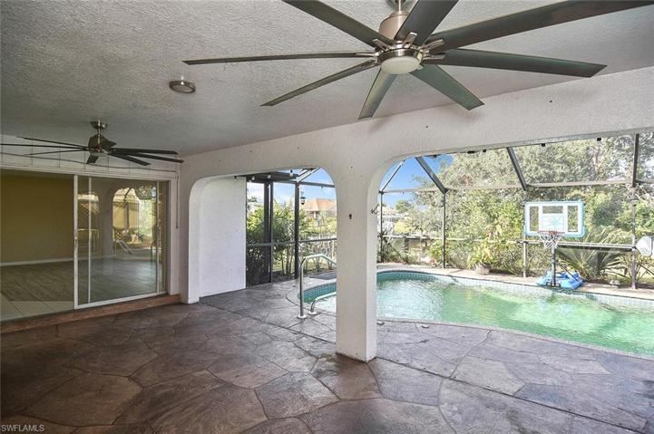 230 Salem AVE NW, PORT CHARLOTTE FL 33952