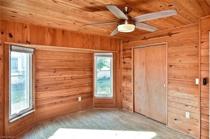 230 Salem AVE NW, PORT CHARLOTTE FL 33952