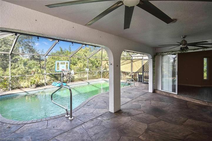 230 Salem AVE NW, PORT CHARLOTTE FL 33952