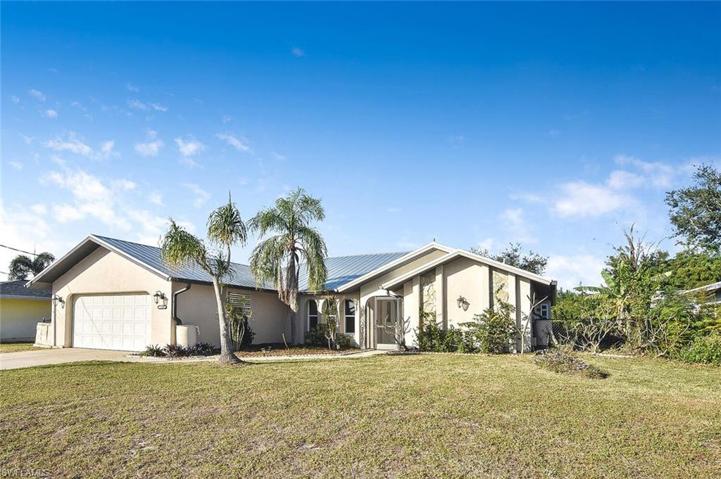 230 Salem AVE NW, PORT CHARLOTTE FL 33952