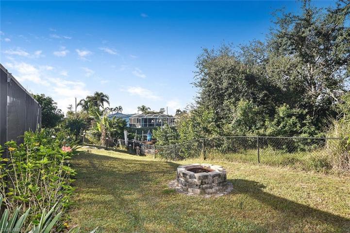 230 Salem AVE NW, PORT CHARLOTTE FL 33952