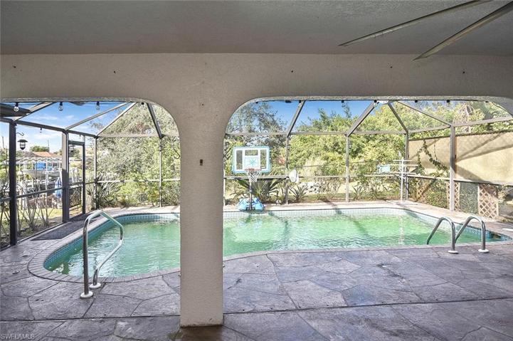 230 Salem AVE NW, PORT CHARLOTTE FL 33952