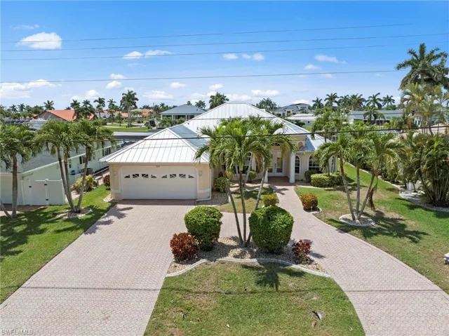 2008 Palaco Grande Pkwy, Cape Coral, Florida 33904