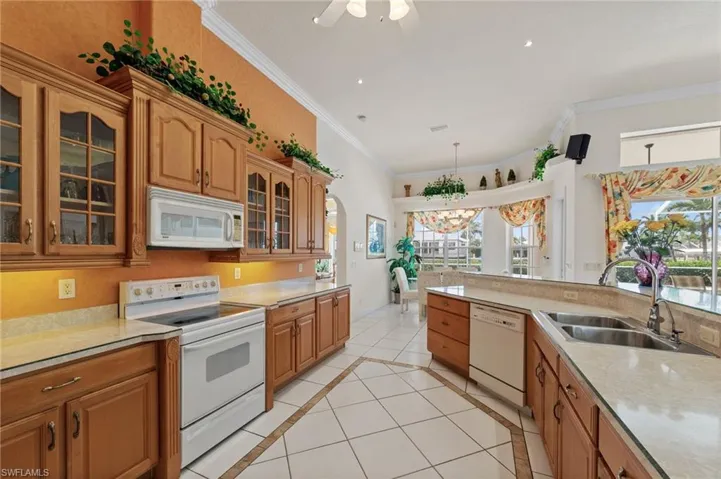 2008 Palaco Grande Pkwy, Cape Coral, Florida 33904