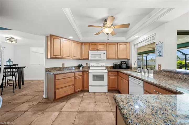 Large kitchen great for entertaining