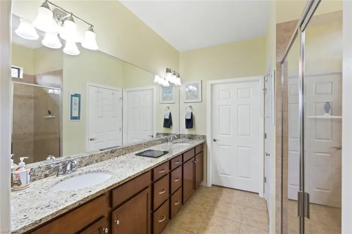 Primary Suite Bathroom