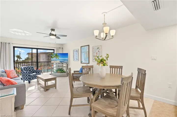 LivingDining_room_combination