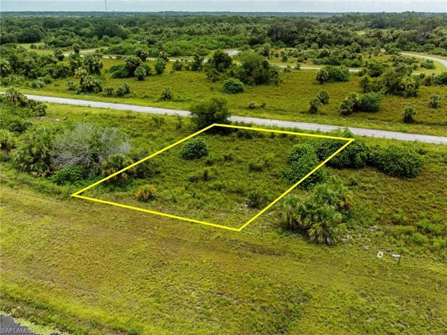 812  Berkshire  DR, LABELLE, FL 33935