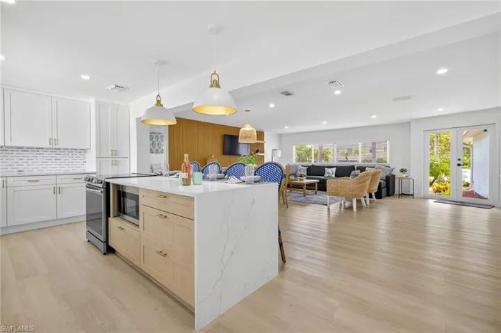 1377 Sand Castle Rd, Sanibel, Florida 33957
