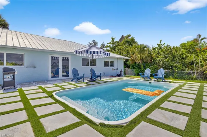 1377 Sand Castle Rd, Sanibel, Florida 33957