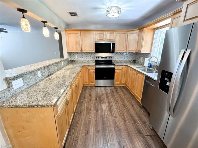 1406  Argyle  DR, Fort Myers, FL 33919