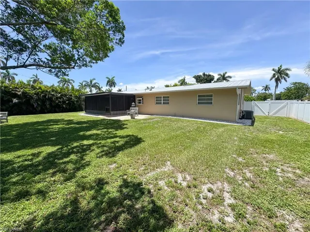 1406  Argyle  DR, Fort Myers, FL 33919