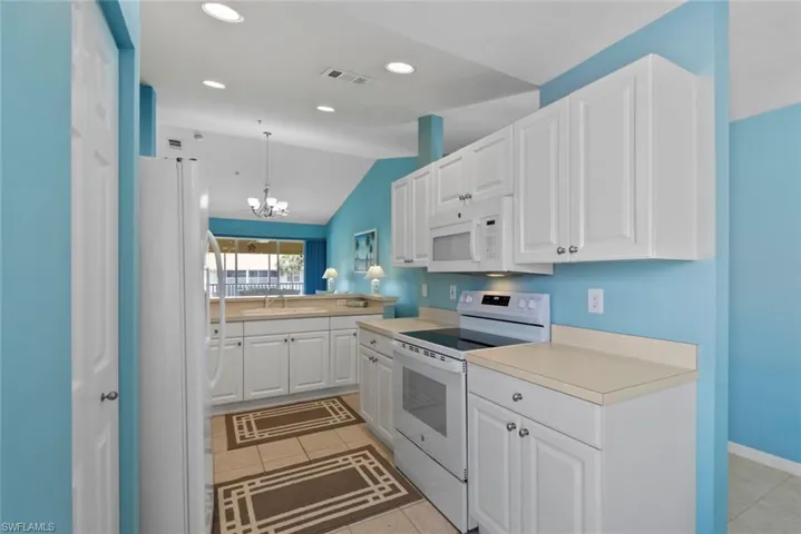 4970 Deerfield Way F202, Naples, Florida 34110