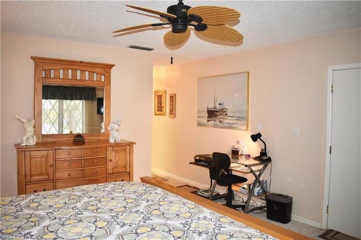 250  Palm River  BLVD, Naples, FL 34110
