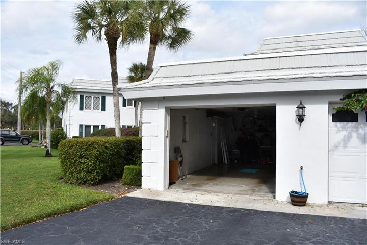Detached Garage