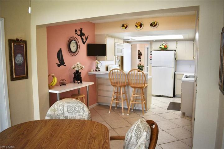 Kitchen with Bar