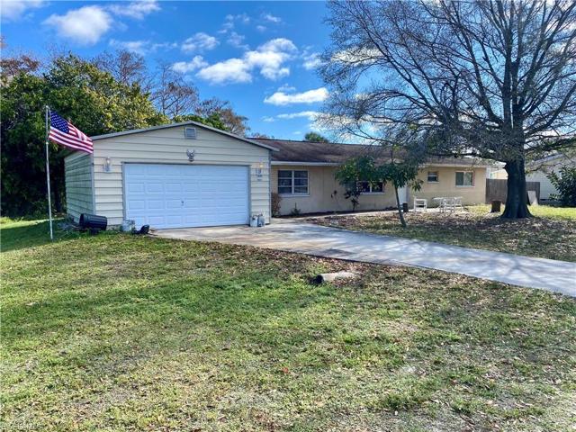 Welcome home to 2808 Weber Blvd Fort Myers, FL 33905
