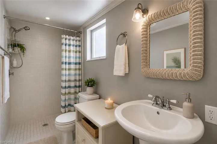 4818  Tahiti  LN, Naples, FL 34112