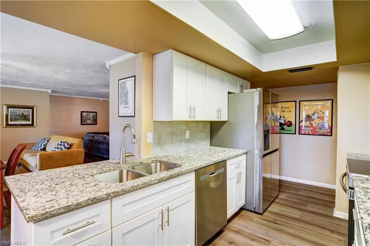 4818  Tahiti  LN, Naples, FL 34112