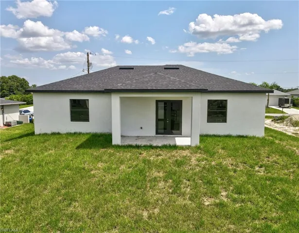 4002 9th St Sw, Lehigh Acres, Florida 33976