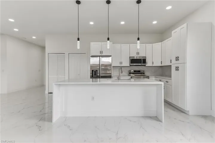 4002 9th St Sw, Lehigh Acres, Florida 33976