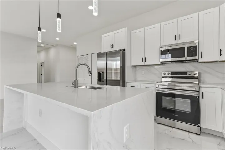 4002 9th St Sw, Lehigh Acres, Florida 33976