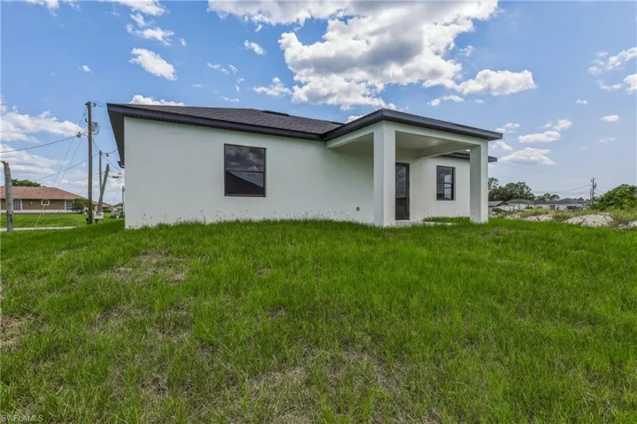 4002 9th St Sw, Lehigh Acres, Florida 33976