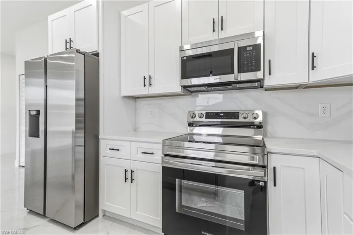 4002 9th St Sw, Lehigh Acres, Florida 33976