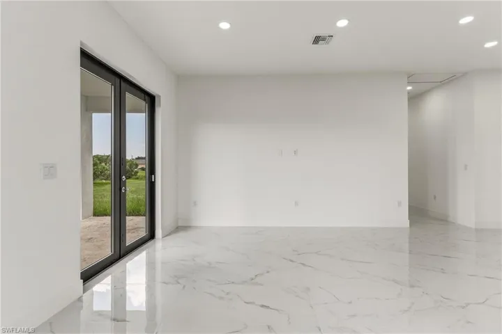 4002 9th St Sw, Lehigh Acres, Florida 33976