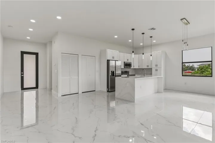 4002 9th St Sw, Lehigh Acres, Florida 33976
