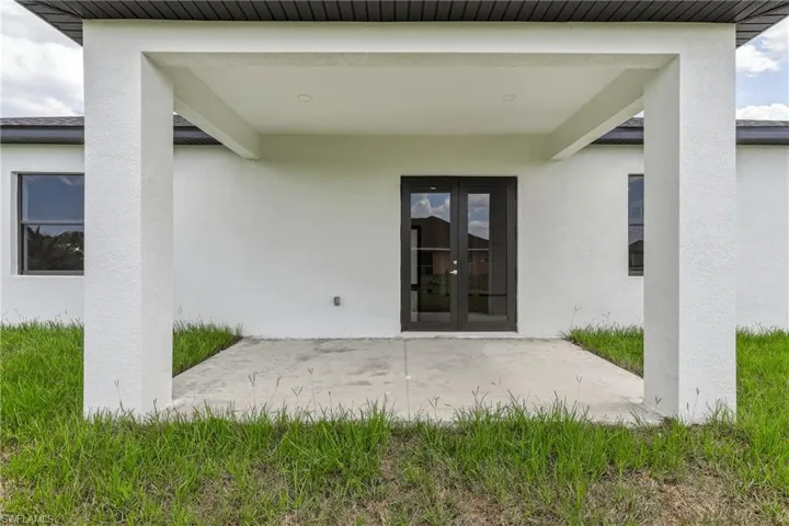 4002 9th St Sw, Lehigh Acres, Florida 33976
