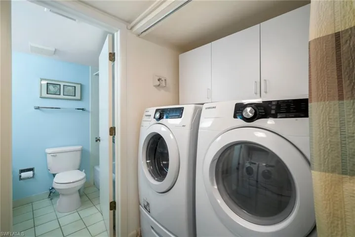 6979 Winkler Rd # 325, Fort Myers, Florida 33919