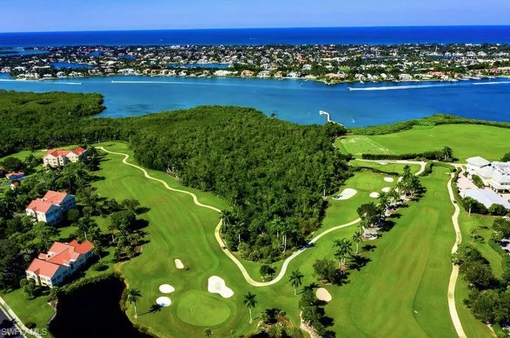 Tom Fazio 18-Hole Golf Course