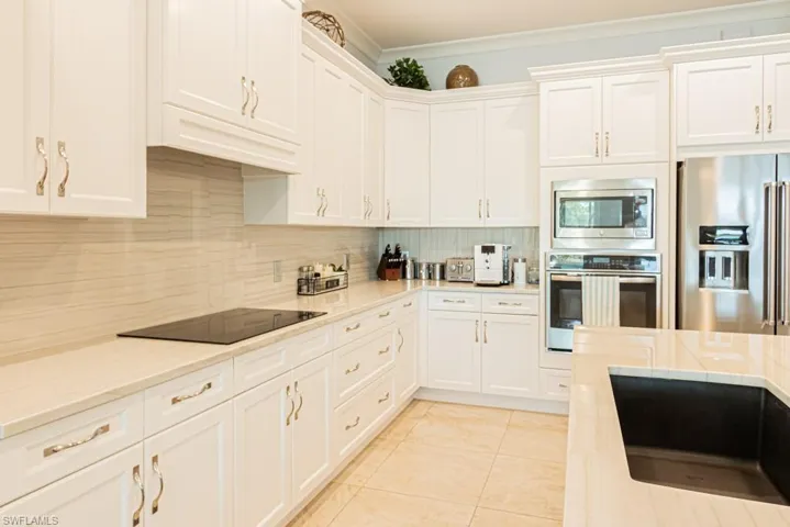 5065 Tortola Ct, Naples, Florida 34113