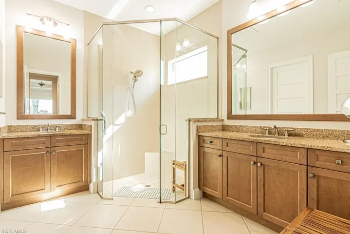 5065 Tortola Ct, Naples, Florida 34113