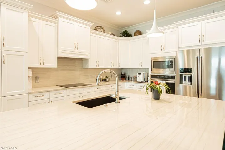 5065 Tortola Ct, Naples, Florida 34113