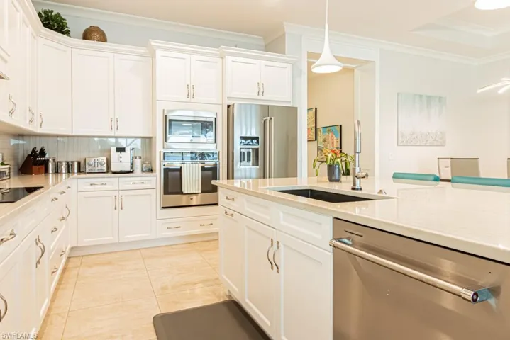 5065 Tortola Ct, Naples, Florida 34113