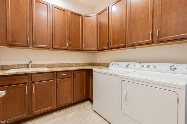 5065 Tortola Ct, Naples, Florida 34113