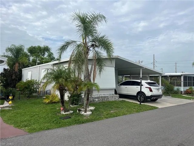 3580 Celestial Way, North Fort Myers, Florida 33903