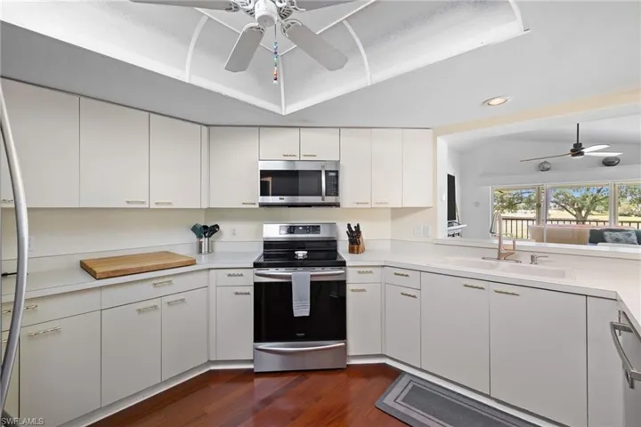 6290  Bellerive  AVE, Naples, FL 34119