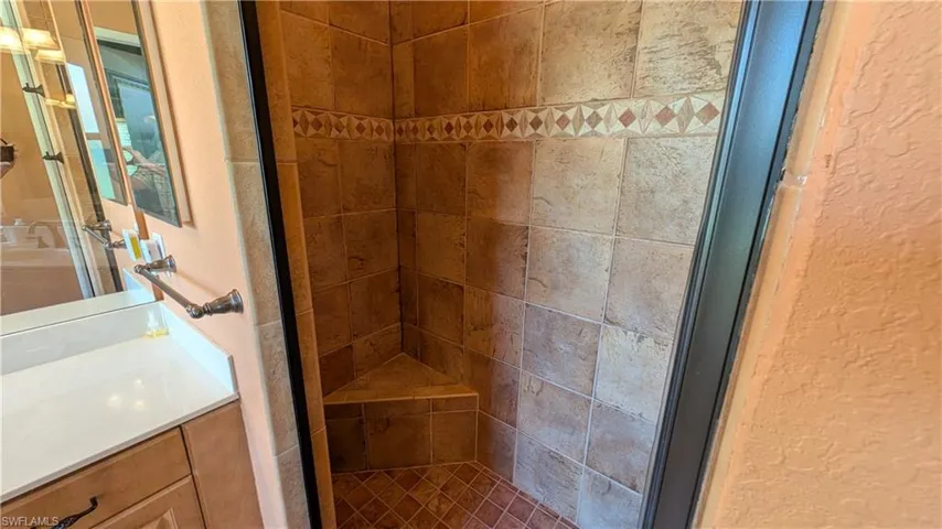 15359 Yellow Wood Dr, Alva, Florida 33920