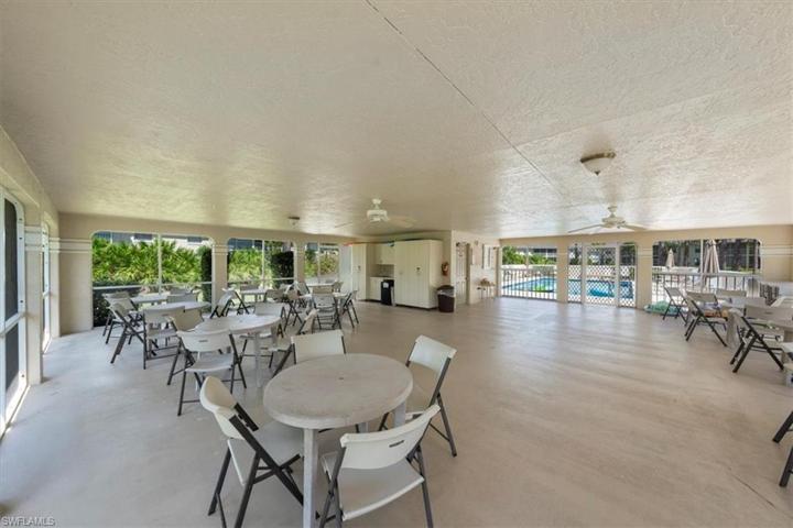 686 Squire CIR # 202, NAPLES FL 34104