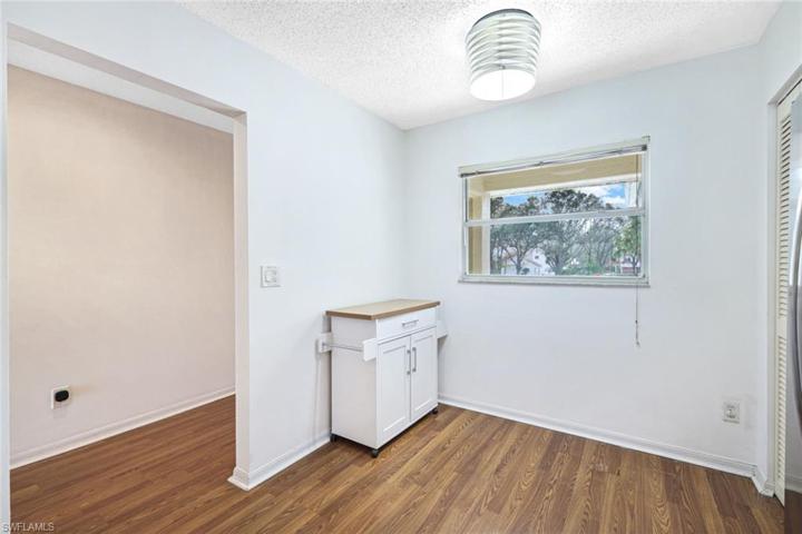 686 Squire CIR # 202, NAPLES FL 34104