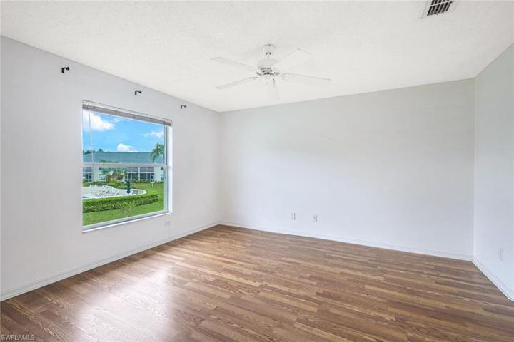 686 Squire CIR # 202, NAPLES FL 34104